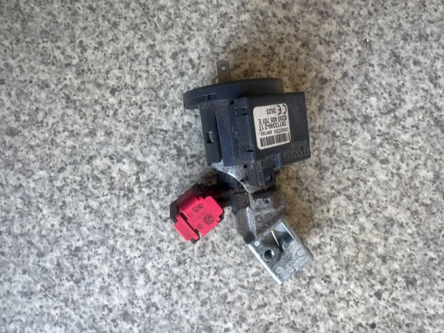 bontott RENAULT MASTER Gyújtáskapcsoló Házzal